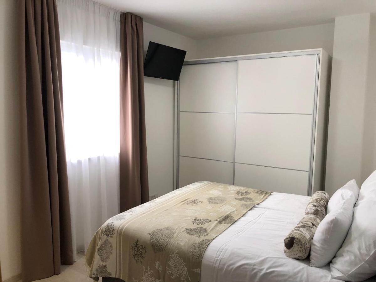 Seafront 2-Bedroom Apartment Nika - Rabac Eksteriør bilde